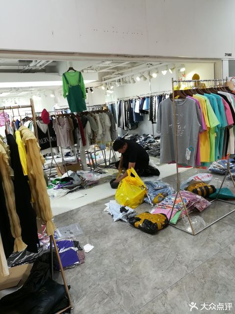 东贸国际服装城 开启国内服装零售行业新纪元