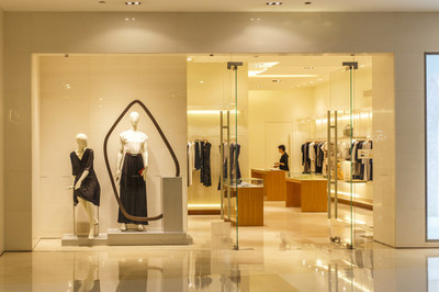 零售服装市场的品牌专卖店运营策略分析